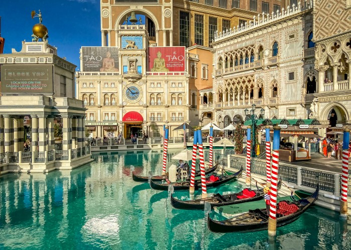 Best Time to Visit Italy: Weather, Crowds & Savings