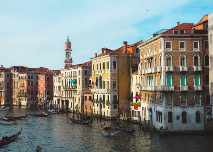 Venice on a Budget: Canals, Gondolas & Smart Planning