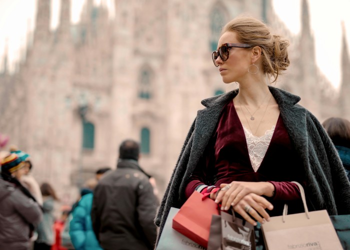 Milan Shopping Tour Guide: Luxury Streets & Hidden Gems